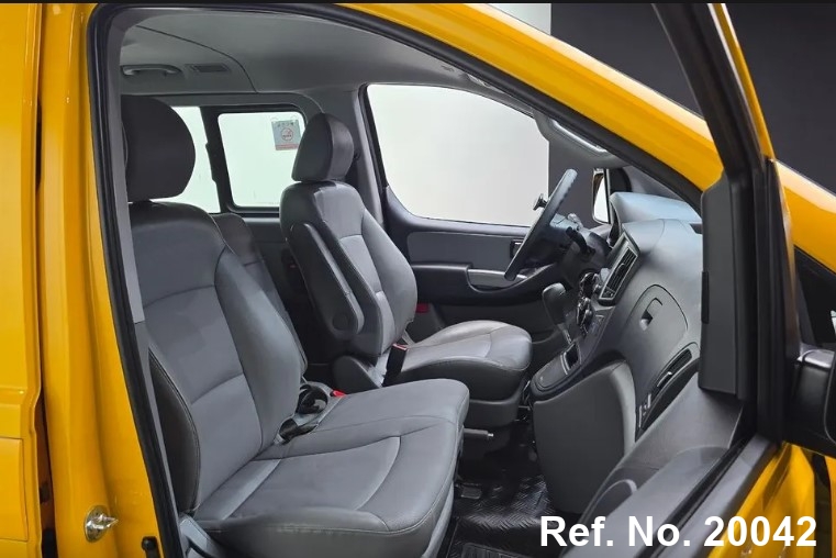  Hyundai / Grand Starex Stock No. 20042